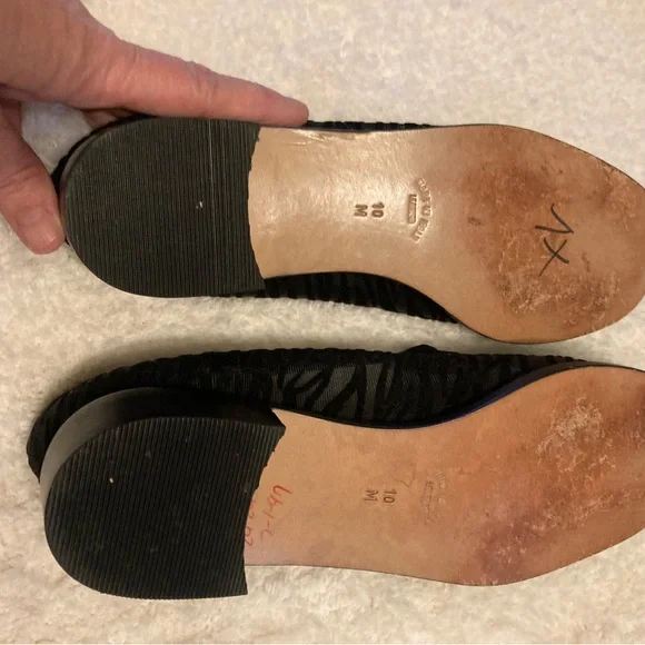 Yves Saint Laurent Black Shear Pattern Loafers size 10 M in great condition. - Picture 7 of 10